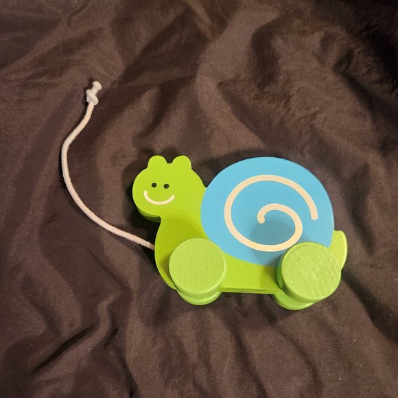 Toddler Pull-Along Snail Toy - NWT - Picture 1 of 3
